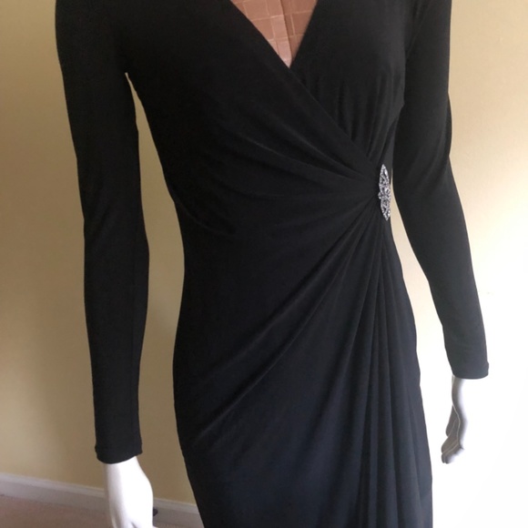 Ralph Lauren Evening Long V-Neck Faux Wrap Dress (Roomy 2) - Picture 12 of 17